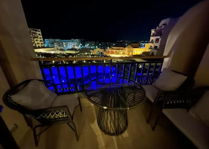 Luxury S & Pool View,