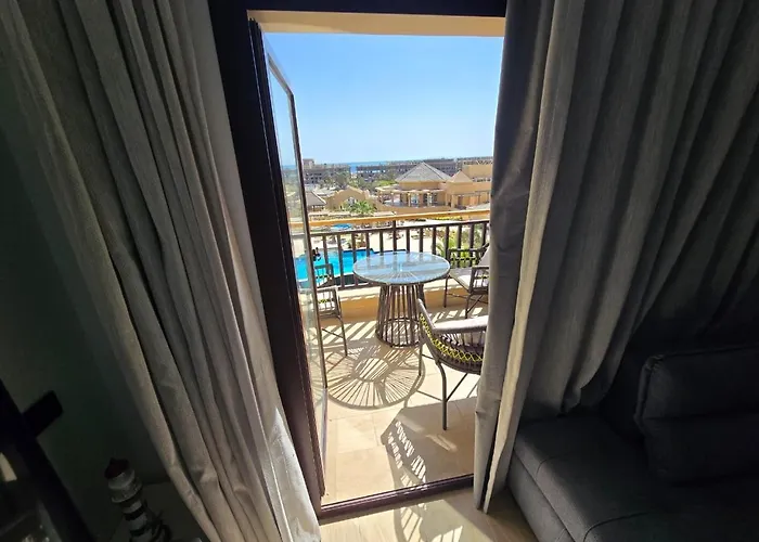 Apartment Luxury S & Pool View,
