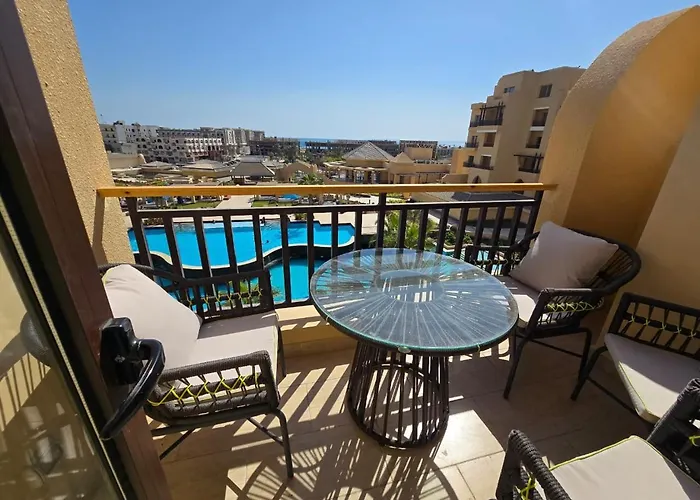 Apartment Luxury S & Pool View,