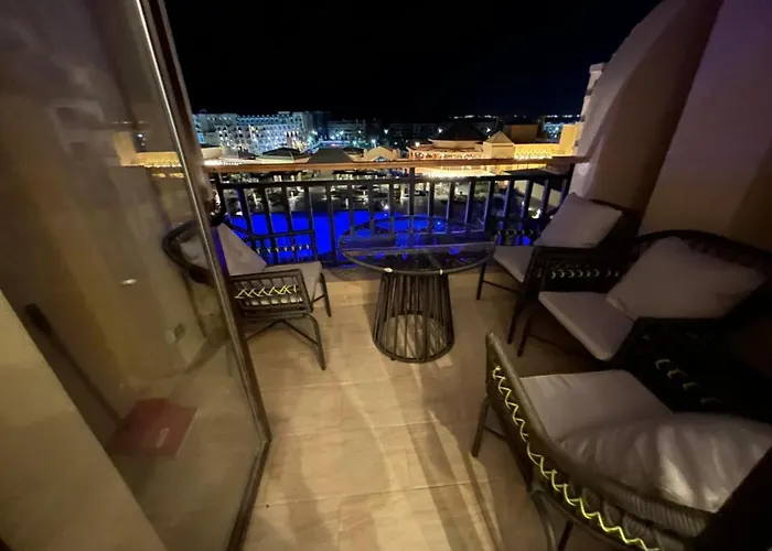 Luxury S & Pool View, *